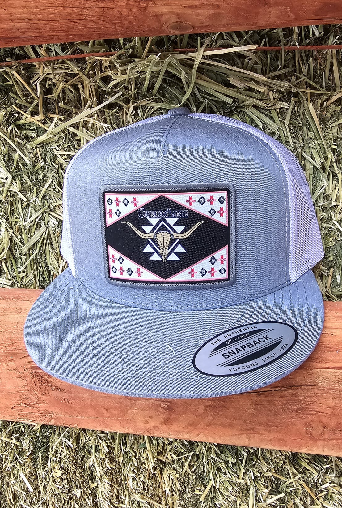 Aztec Long Horn Diamond Snapback Cap Grey/White